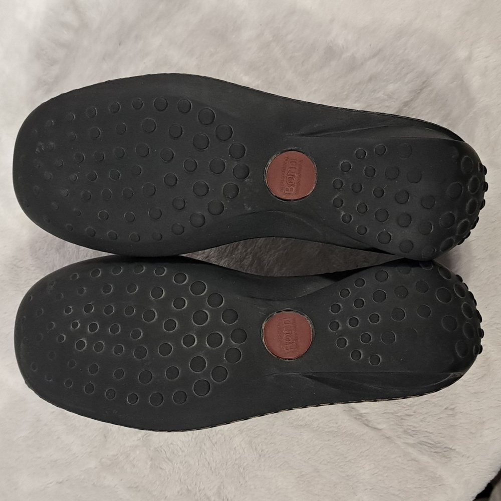 BORN Women's Leather Shoes - Picture 13 of 15